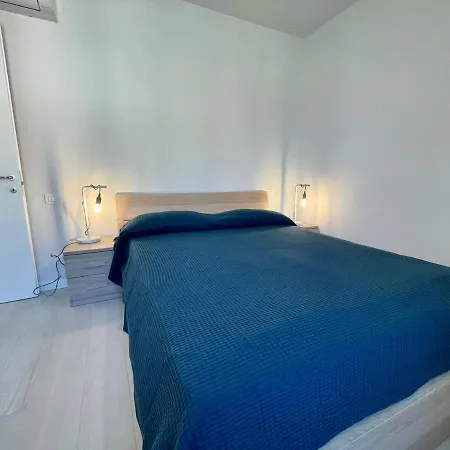 Del Corso アパート レヴァント